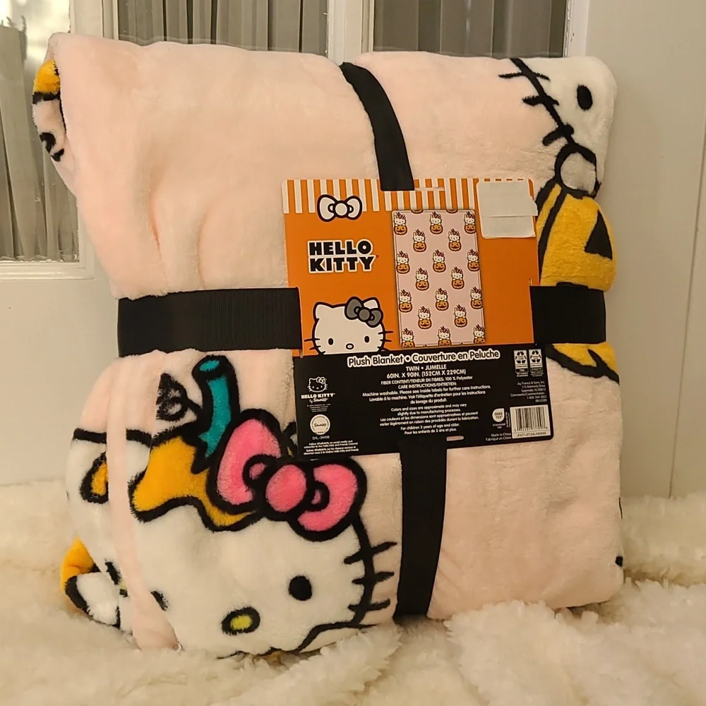 Hello Kitty Blanket 🍬 🎃